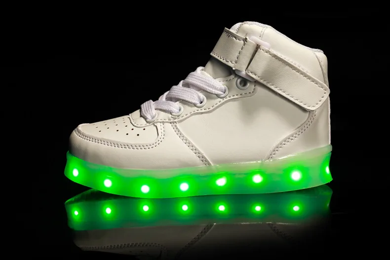 Size 25-37 Children LED Shoes Baskets Boys Girls Glowing Luminous Sneakers with Light Sole Kids Light Up Sneakers LED Slippers
