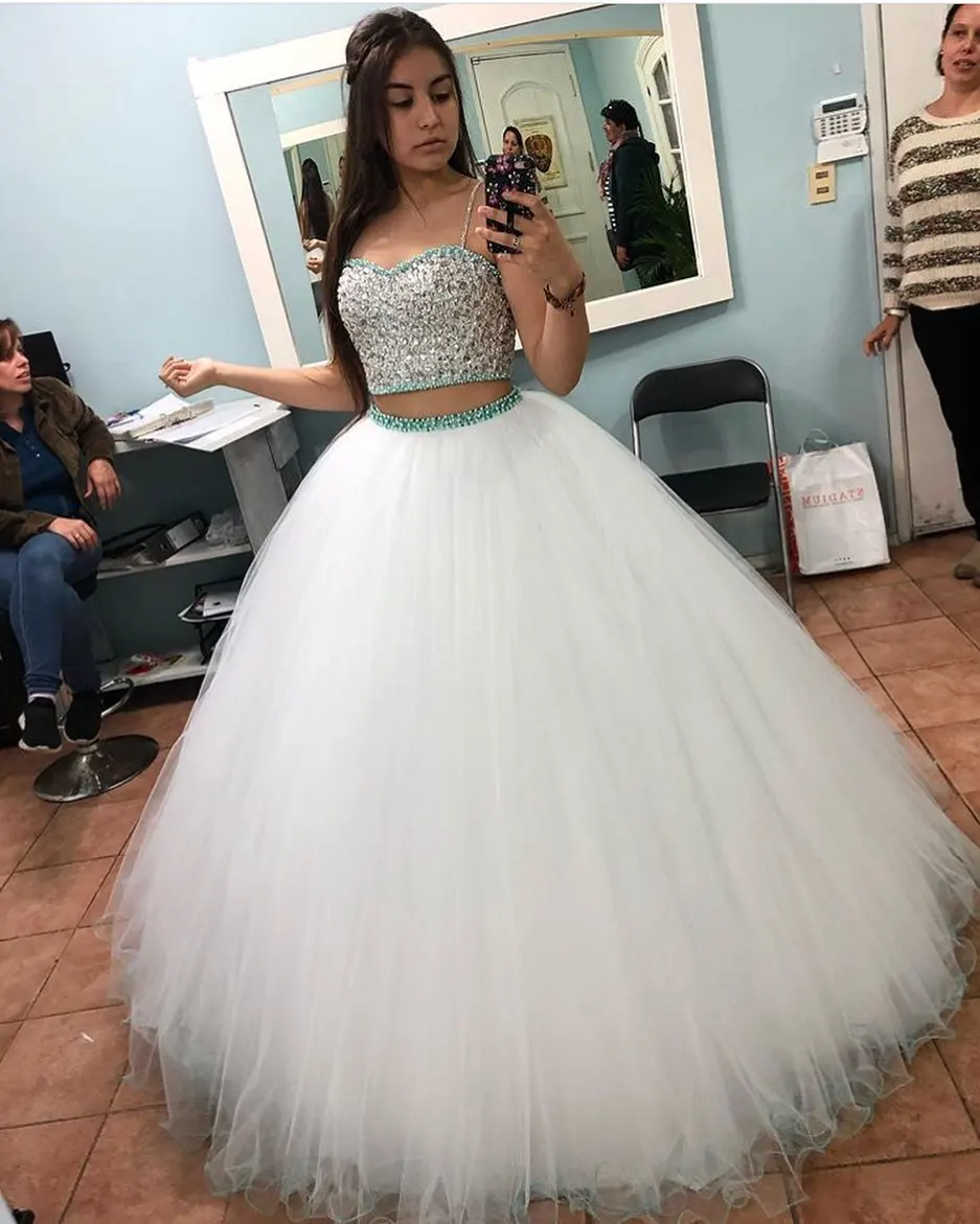 

Two Piece Ball Gown Quinceanera Dress Sexy Spaghetti Straps Crystal Beaded Plus Size Girls Sweet 16 Dresses Tulle 15 Years Gowns