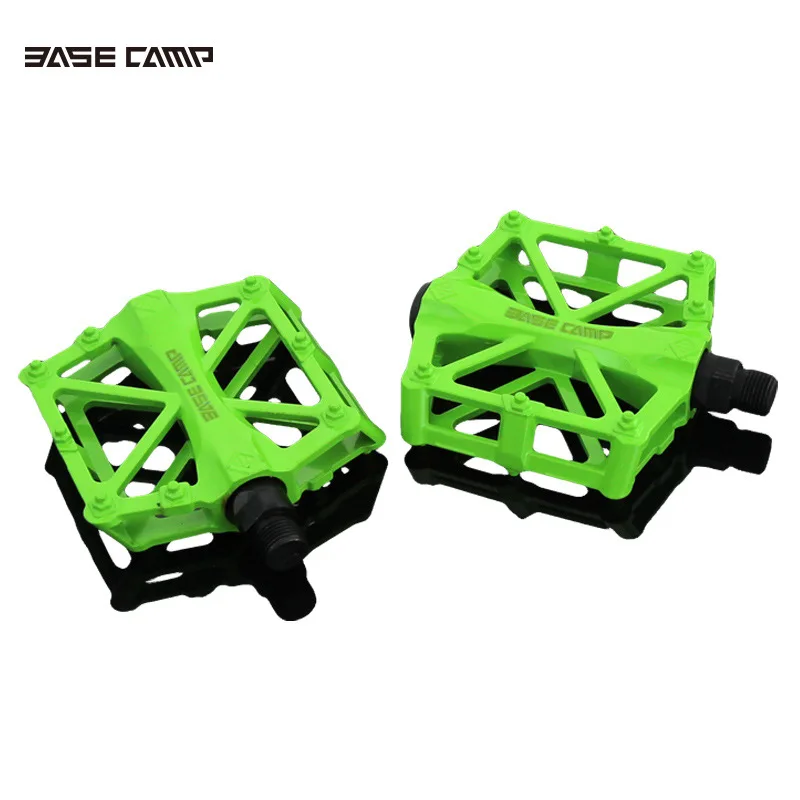 toyota commuter cargo