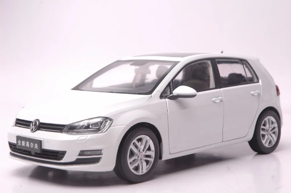118 Diecast Model for Volkswagen VW Golf 7 White Alloy Toy Car