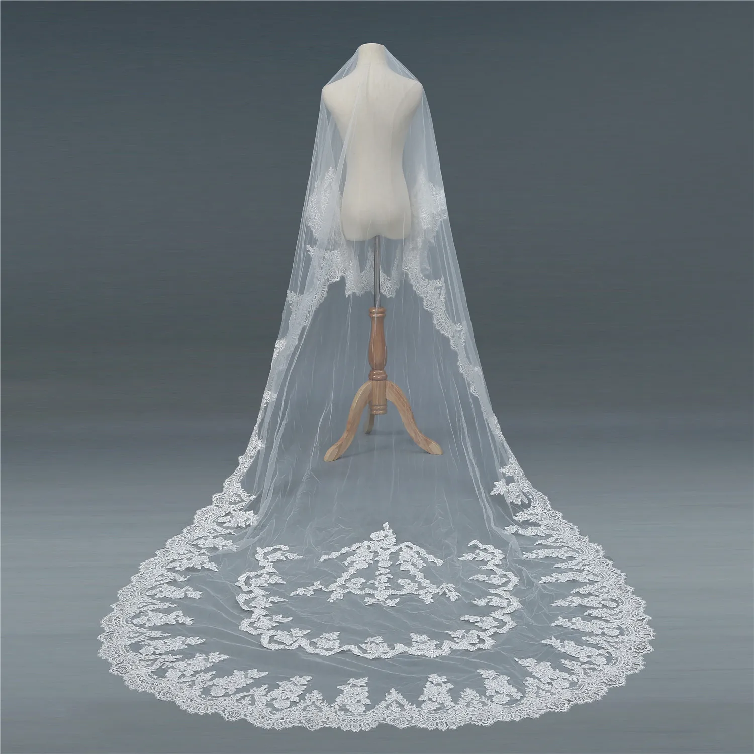 lace wedding veil