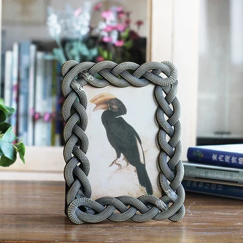 

Hot Selling Newest 6 Inch Retro Metal Photo Frame Personal Photo Wedding Dress Set Stage Creative Studio Frame Birthday Gift