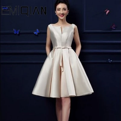 Sexy Lace Up Closure Satin Graduation Party Gowns Short Prom Dresses