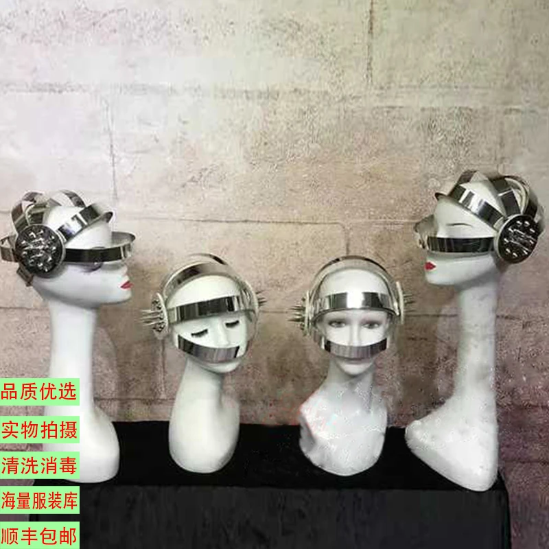 Silver Space robot suit  (5)