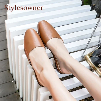 

New Autumn Chic Eelebrity Closed Toe Slipper Shoe Brown White Cow Leather Flat Mullers High Quality Comfortable Amazing Slides