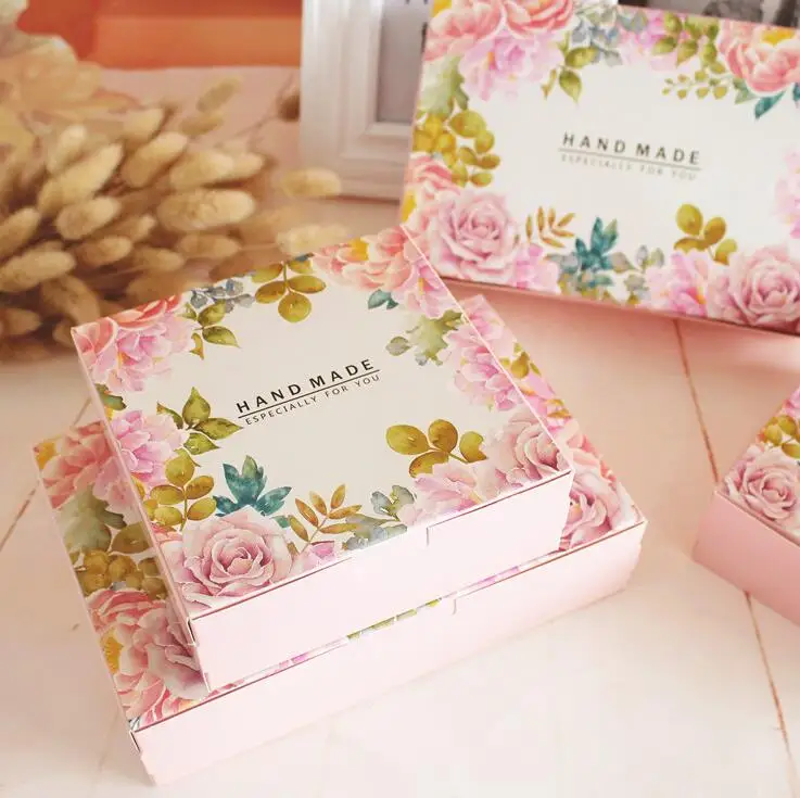 

20pcs Hot Flower Printed Pink Gift Paper Box HANDMADE Moon Cake Box Chocolate Packaging Box Macaroon Gift Boxes 21.6x13.5x5cm