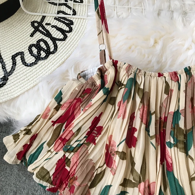 2020 new fashion women's rompers Summer floral chiffon strap bohemian pleated ruffled jumpsuit 2020 new fashion women's rompers Summer floral chiffon strap bohemian pleated ruffled jumpsuit