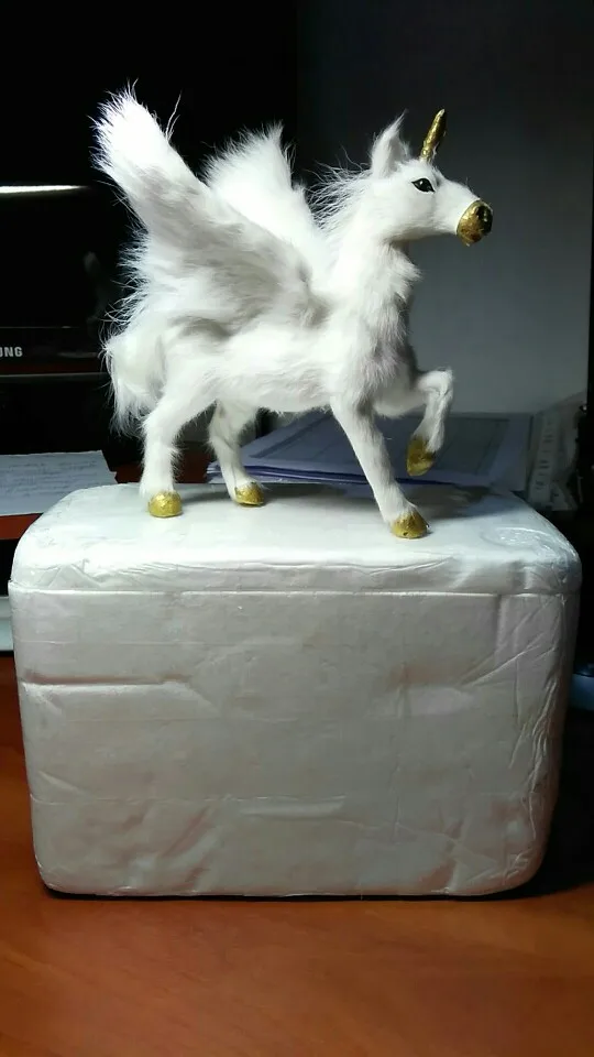 Моделирование Единорог игрушка полиэтилен и меха Прекрасные Крылья единорог модель около 15x16 см 096
