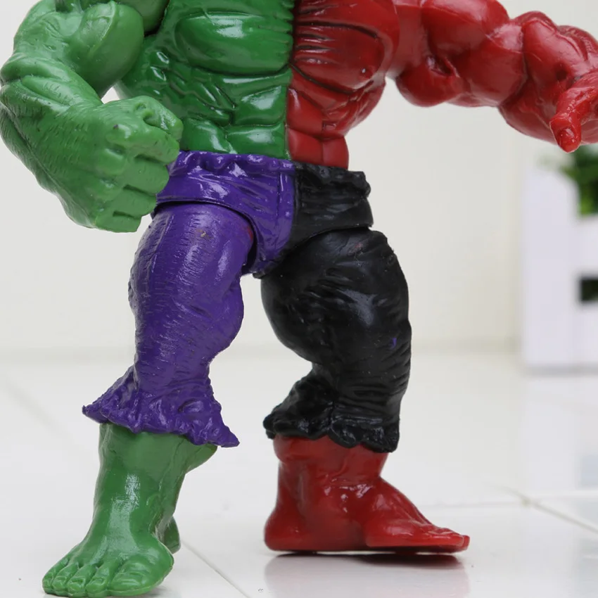 hulk rosso giocattolo