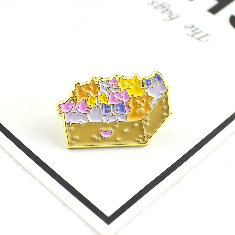 

Cute Cat Box Brooch Group of Kittens Cuddling Love Heart Group Box Enamel Lapel Pin Denim Knit Animal Badge Love Cat Person Gift