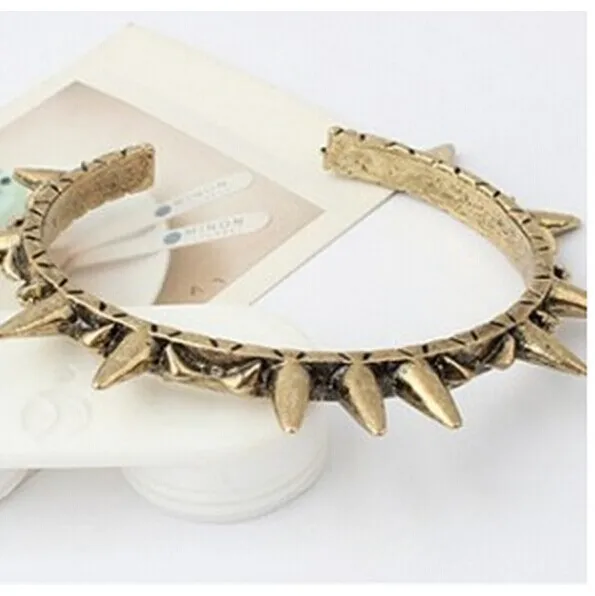 

Large rivet punk style antique bronze bangle bracelet Art 4BD55