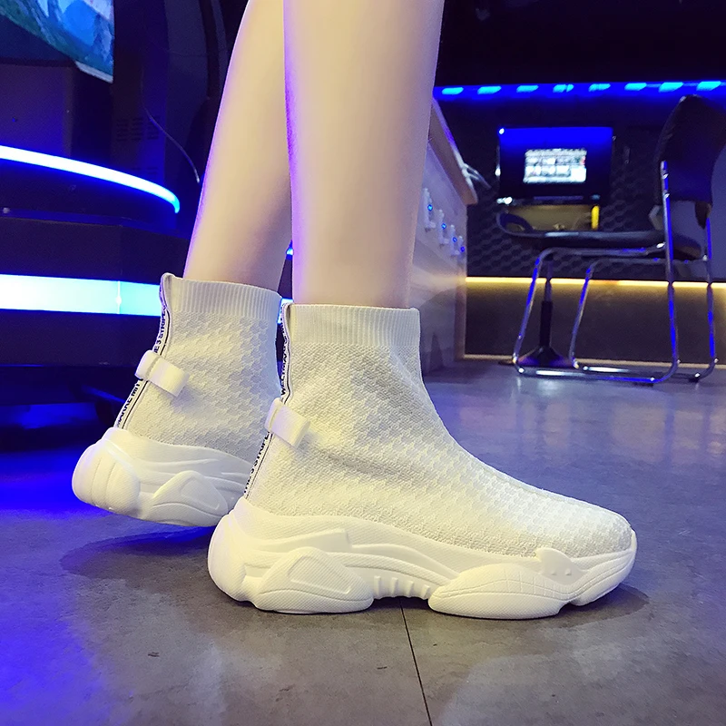 

High-top sneakers female 2019 new wisdom smoked shoes students super fire wild flat-bottom net red bear socks shoes female tide