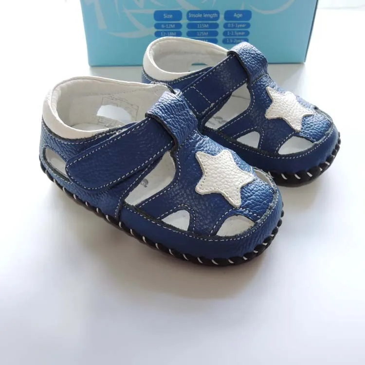 Marca de Couro Genuíno do Bebê Sapatos da Criança Nova Meninos Sapatos Verão Sola Macia Infantil Primeiros Caminhantes Respirável Bebe Tamancos Omn 3 Mamãe e Bebê