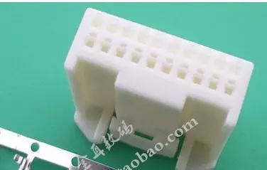 

20pcs CD AUX USB plug connectors ECU control module RAV4 car connector 20p with all pins