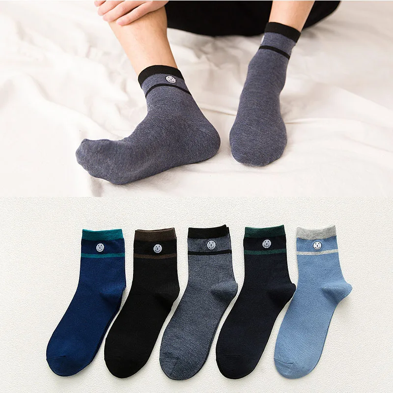 New Fashion Wild Solid Color Middle Tube Man Socks Smiley Cartoon Cute Men Sox Cotton Breathable Comfortable Crew Socks For Man New Fashion Wild Solid Color Middle Tube Man Socks Smiley Cartoon Cute Men Sox Cotton Breathable Comfortable Crew Socks For Man