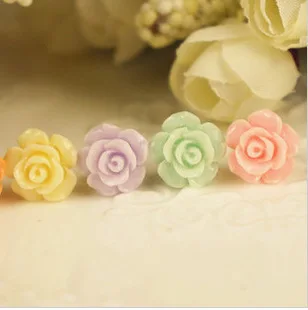

5pcs/lot Sunflower Little Daisy anti dust plug for iPhone 4 4s 5 5s Samsung Galaxy 3.5 mmphone dust plug