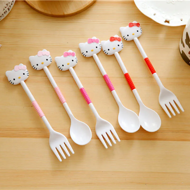 

2pcs/set Outdoor Travel Dinnerware Set Hello kitty Plastic Cartoon Cutlery Kit Baby Gift Tableware