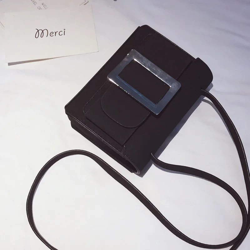

Women's bag female 2018 new Messenger female simple fashion Korean shoulder female wild small square bag