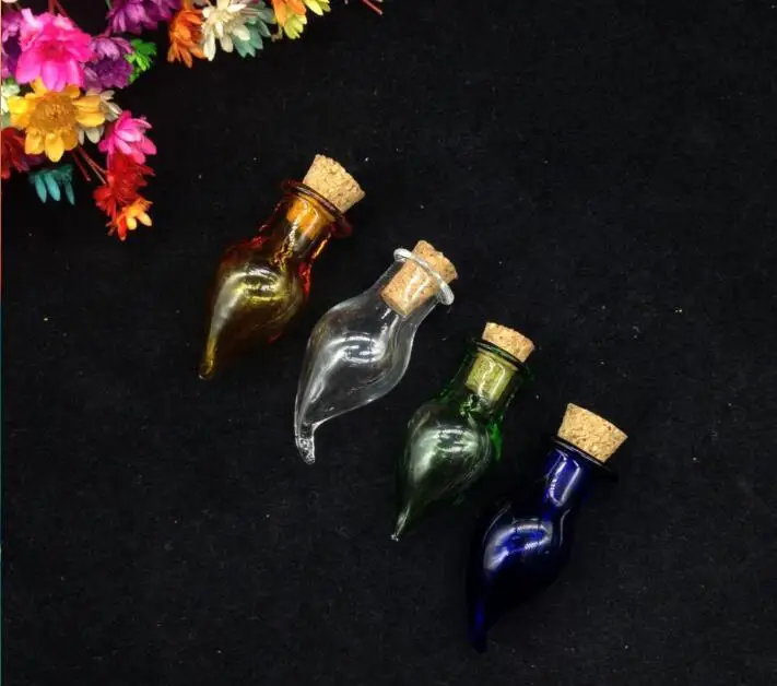 

50 small transparent glass bottles with four-color cork stoppers can be used to make perfume bottle pendants keychains jewelry