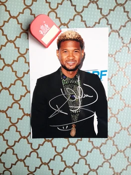 

hand signed Usher Big Ush Big Tyme autographed photo autographs in ink 5*7 2 versions 69