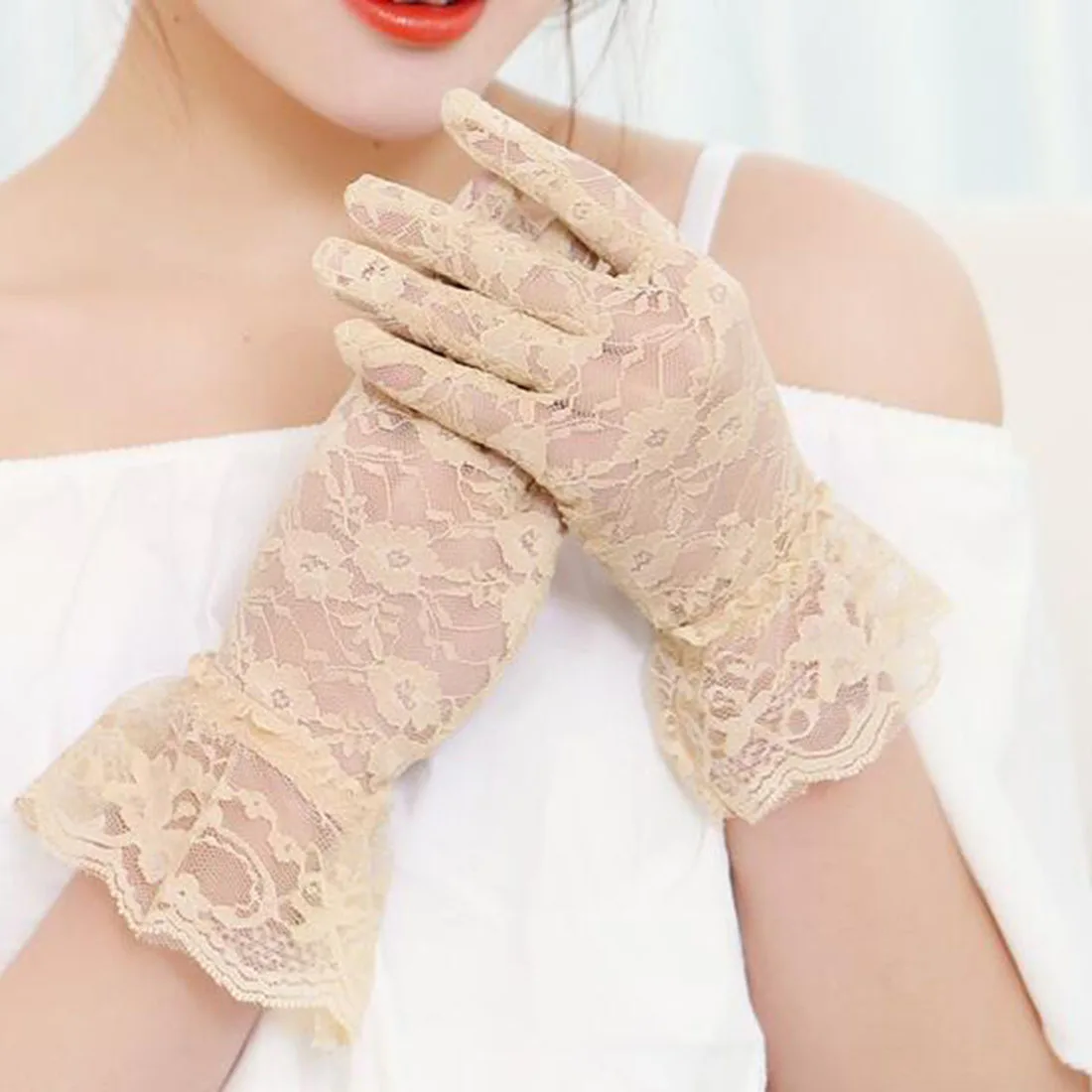 

Comfortable summer Protection Accessories Lace Hollow-Out Gloves Delicate Lace Jacquard Pattern Lace Gloves