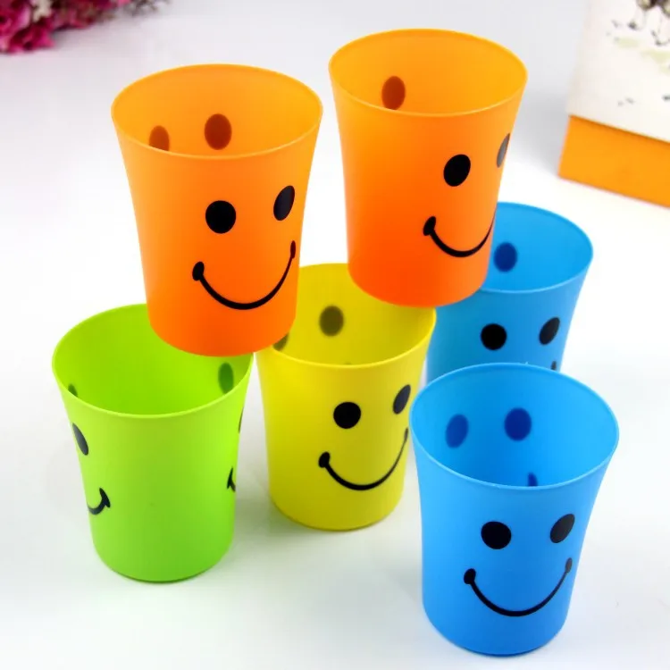

Cartoon Children's Smile Cups Fall Resistance Kindergarten mixed color Smiling Brushing Cups