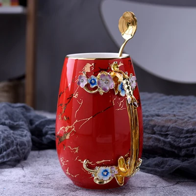 Костяной фарфор кофейная чашка молочные кружки креативная эмалированная Кружка цветочный чай кофейная чашка с ложкой подарок на день рождения свадьбу Бытовая Посуда для напитков - Цвет: B2  Red