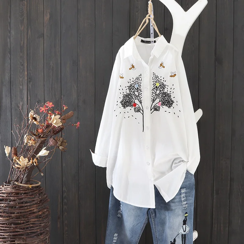 

Blouses femininas elegant top women spring embroidered traditional Chinese shirt peasant blouse long shirt female AA4687