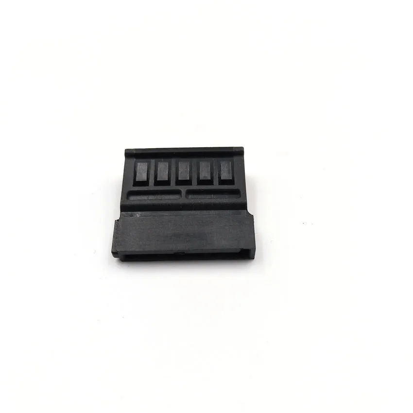 SATA_5Pin_female_connector_housing_1
