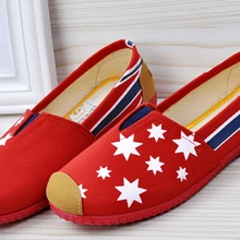 Обувь Пекина набойки ленивый сезон: весна–лето обувь красного и синего флага Для женщин из парусины туфли на плоской подошве женские туфли-лодочки с loafersWSH681