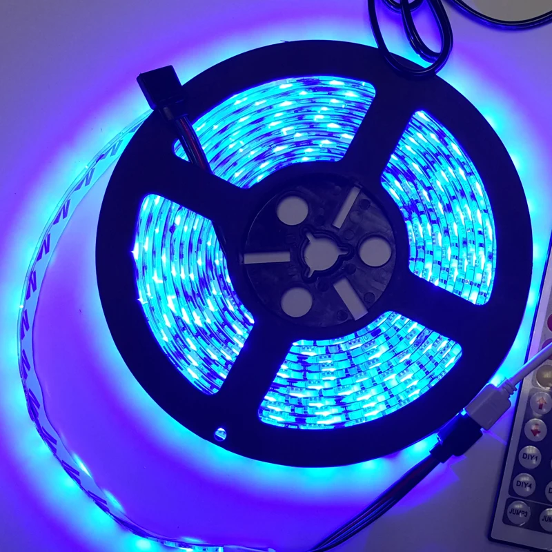 СВЕТОДИОДНАЯ лента SMD 5050 RGB Одиночная Водонепроницаемая 5 м 300 светодиодов 12 В