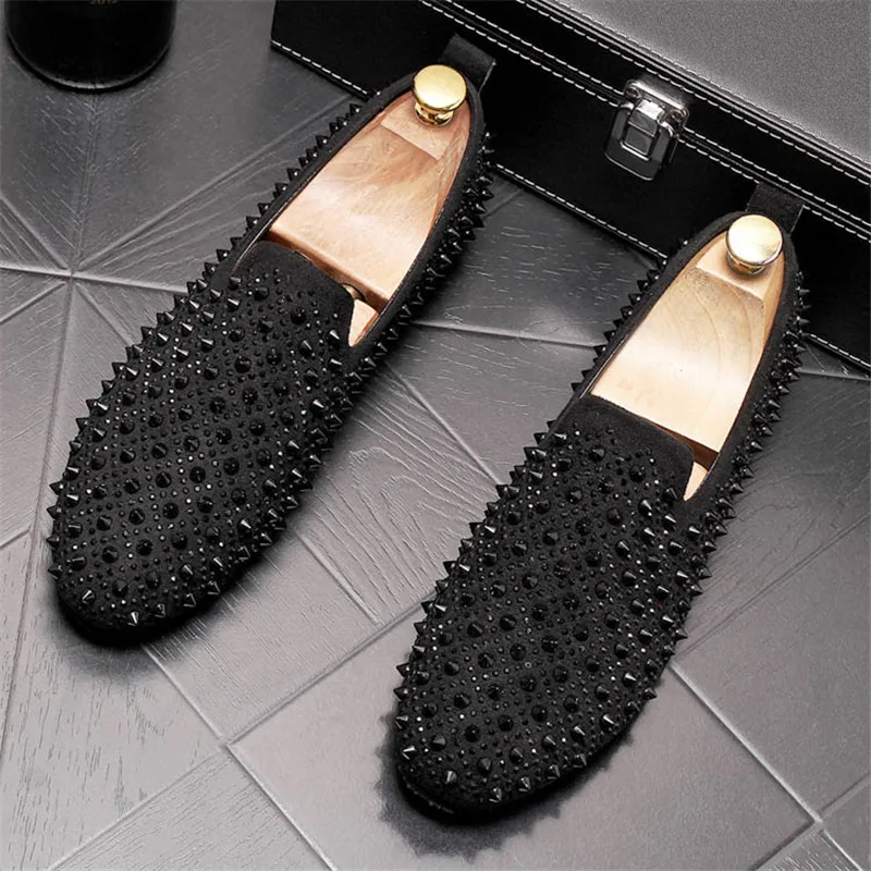 

Luxury Men's black rivet slip-on Loafer flats Shoes Fashion Designer Man Trending Casual Shoes Charm wedding dress prom