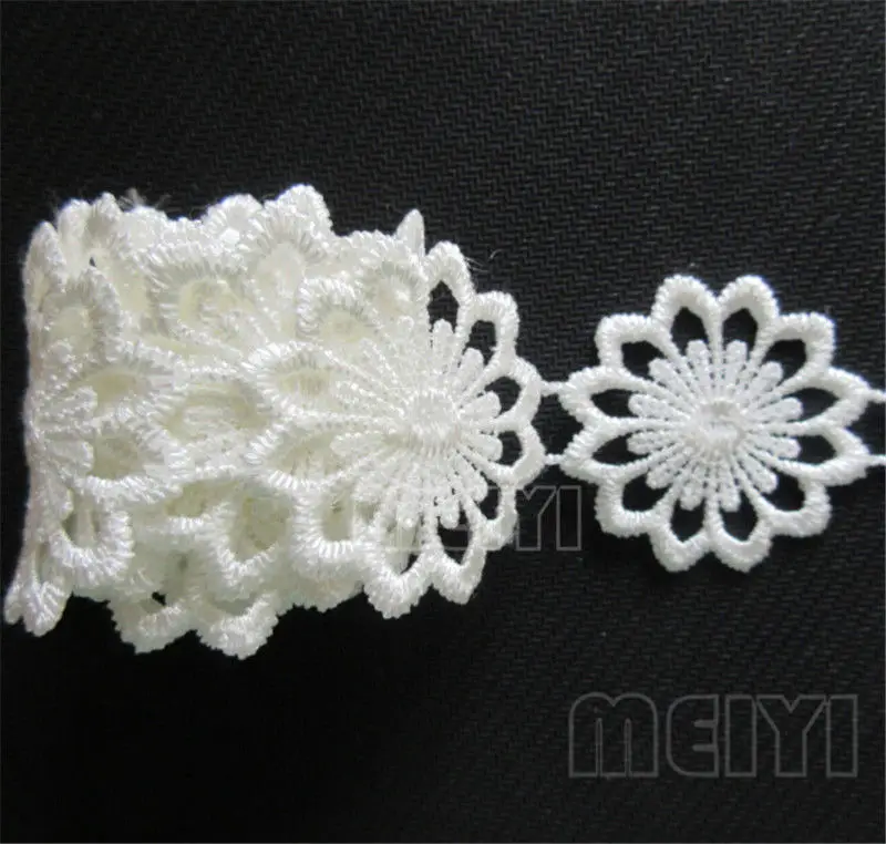 

2 Yard Ivory White Floral Polyester Embroidered Lace Edge Trim Ribbon Applique Fabric Handmade Sewing Craft Decoration Wedding