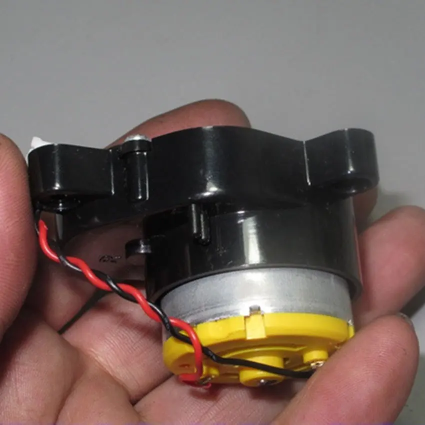 

1PC Carbon Brush 500 Gear Motor DC 12V 260rpm Micro Geared Motor with Plastic Gear Sweeping Robot Side Brush Drive Motor