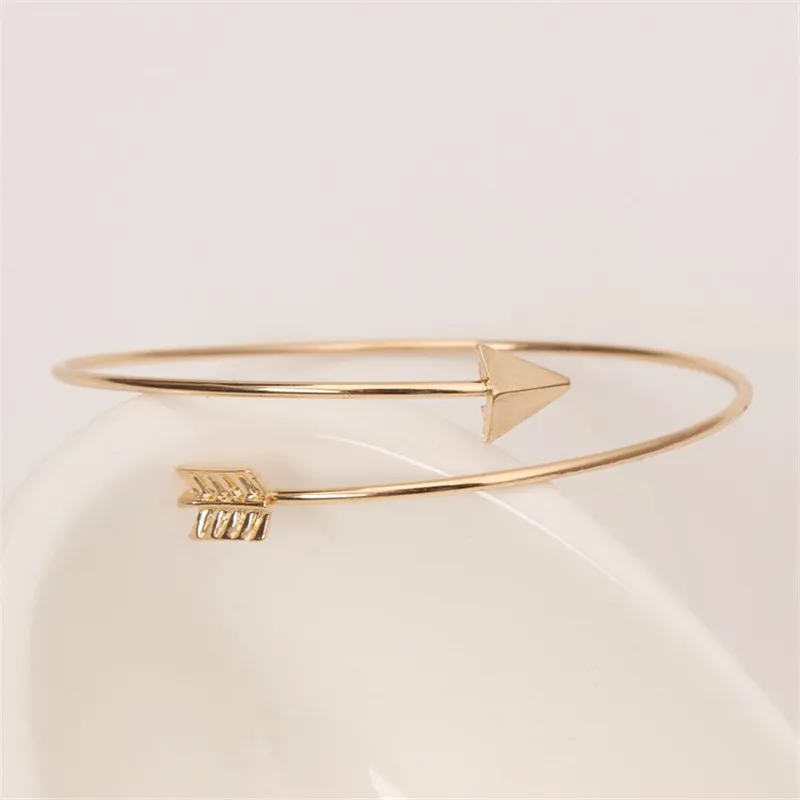 

Simple personality exaggerated arrow geometric opening bracelet BD119