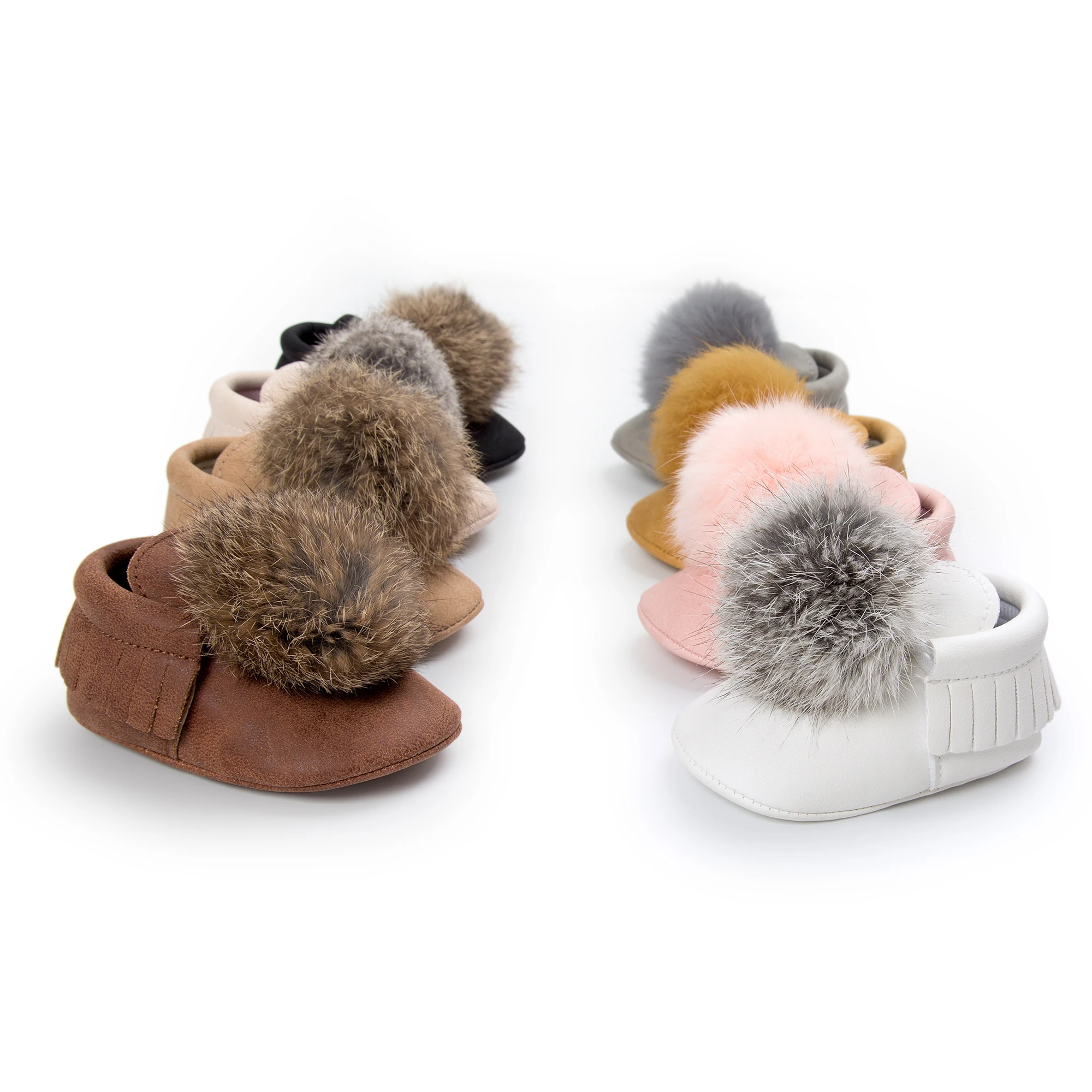 Брендовая обувь с помпонами для новорожденных девочек; милые ботинки; теплые тапочки; обувь для малышей