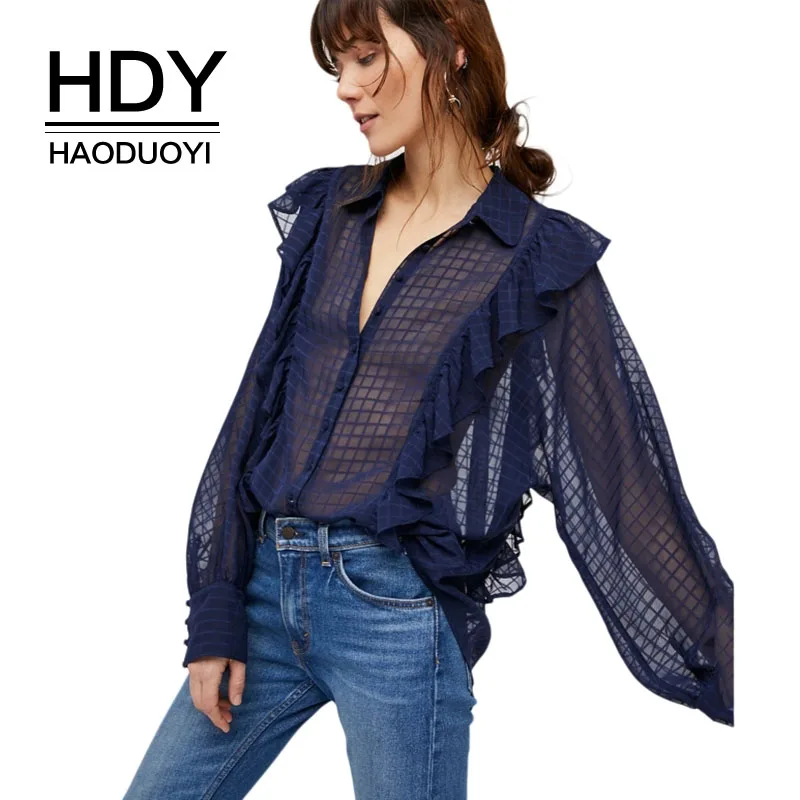 Vente HDY Haoduoyi Semi Sheer Volants Manches Longues Turn Down Plaid Blouse Bouton Vers Le Bas En Mousseline de Soie Lâche Sexy D été Chemise Pour Les Femmes