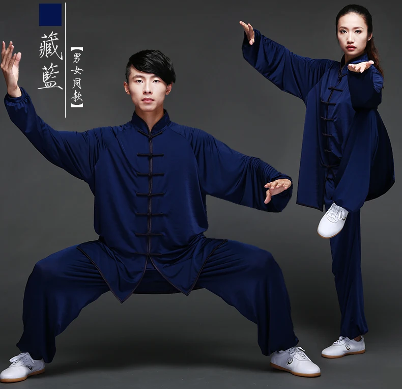 Китайское одеяние кунг фу. Чан одежда. Китайский костюм для кунг фу. Джеки чан в костюме. Джеки чан молодой фото.