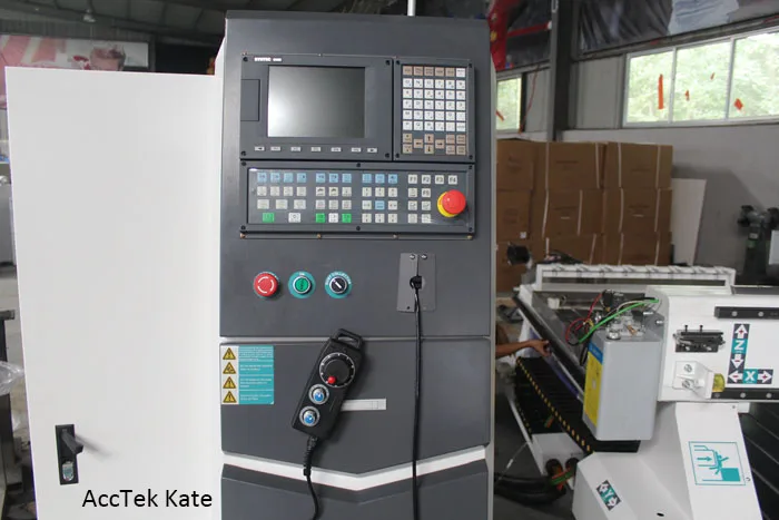 Высокая скорость карусель УВД Syntec ЧПУ шпинделя фрезерные деревянные лестницы cnc