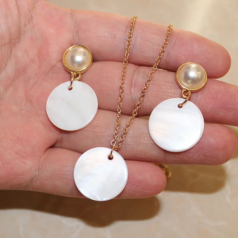 

Trendy Elegant Bohemian Simple Geometric Circular Imitation Pearl Shell Long Earrings Chocker Necklace Jewelry Set For Women