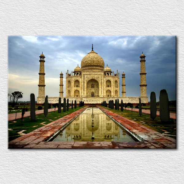 

Canvas prints photo of One of the eight wonders of the world to witness the love Taj Mahal or taj arabia as gift for wife