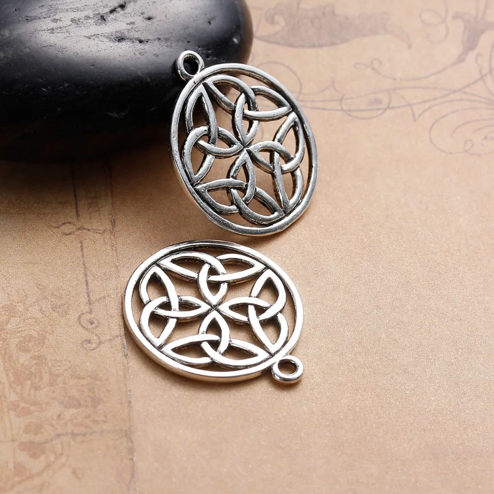 8 Celtic Cross Charms in Bronze Tone Metal 25mm