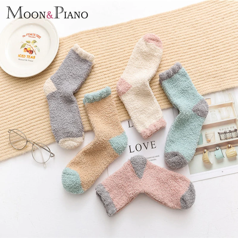 

2018 New Fashion Ladies Autumn and Winter Thick Warm Coral Fleece Socks Stitching Color Macarons Harajuku Cute Home Sleep socks
