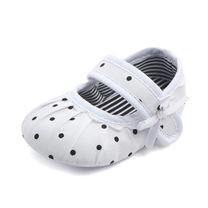 Парусиновая обувь для новорожденных девочек с мягкой подошвой; нескользящие кроссовки с узором в горошек и бантиком; Возраст 0-18 месяцев