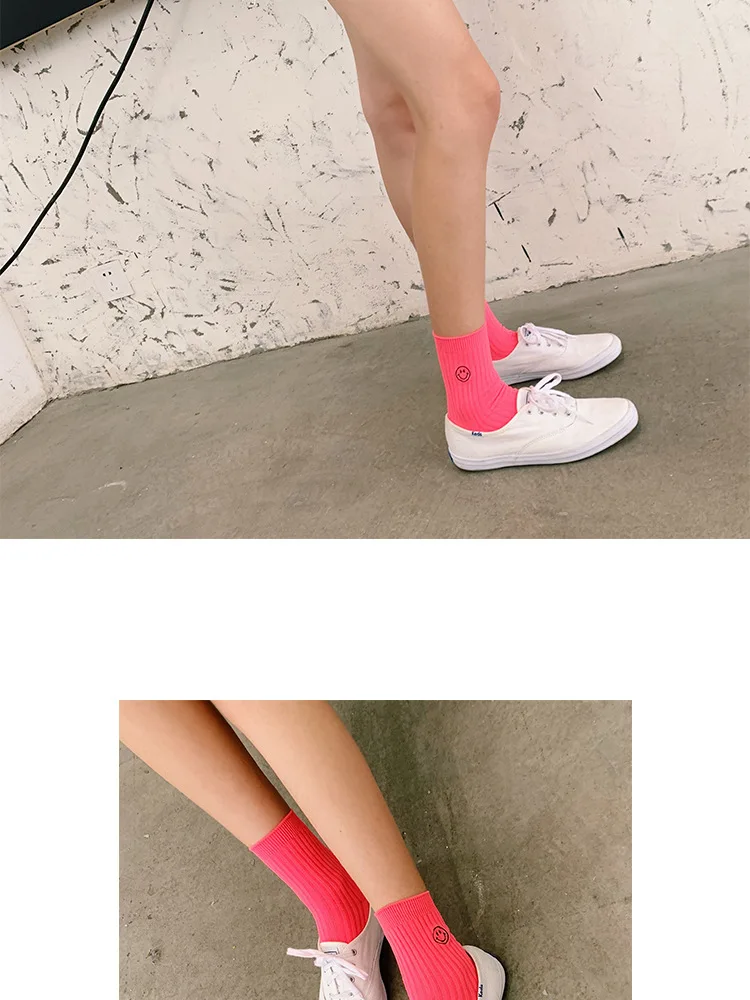 Новые модные женские носки, флуоресцентные цветные носки в полоску, одноцветные, милые, маленькие, с рисунком улыбки, средние Носки, дышащие, мягкие, милые носки