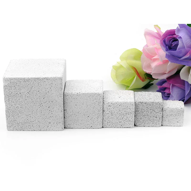 

Professional Mineral Stone Calcium Chew Toy Rat Chinchilla Hamster Rabbit Teeth Grinder Hamster