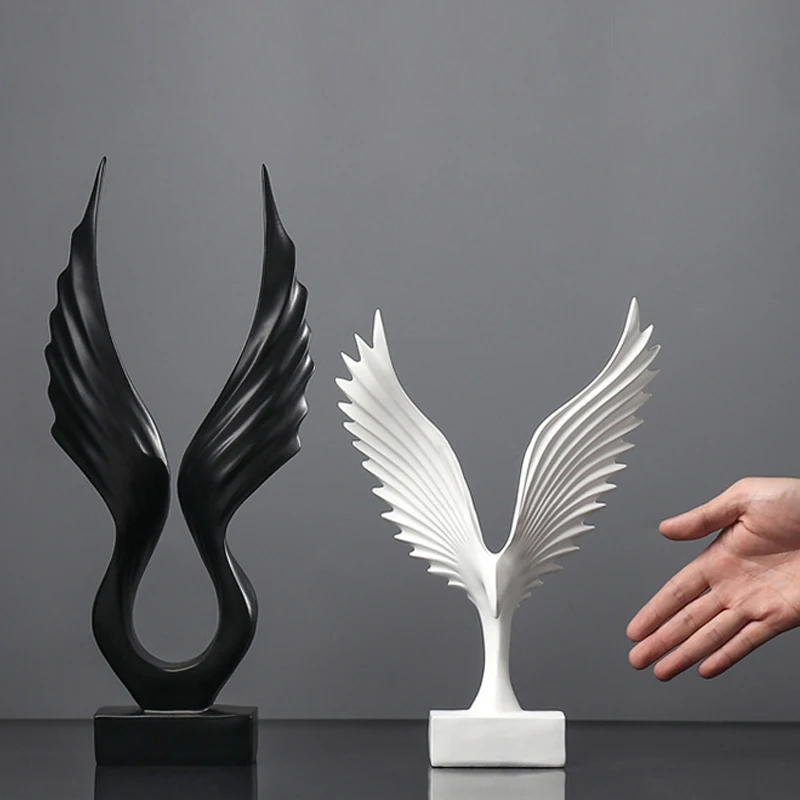 

Roc Bird Resin Desk Ornament Spreads Wings Shape Decor Crafts for Home Office FP8