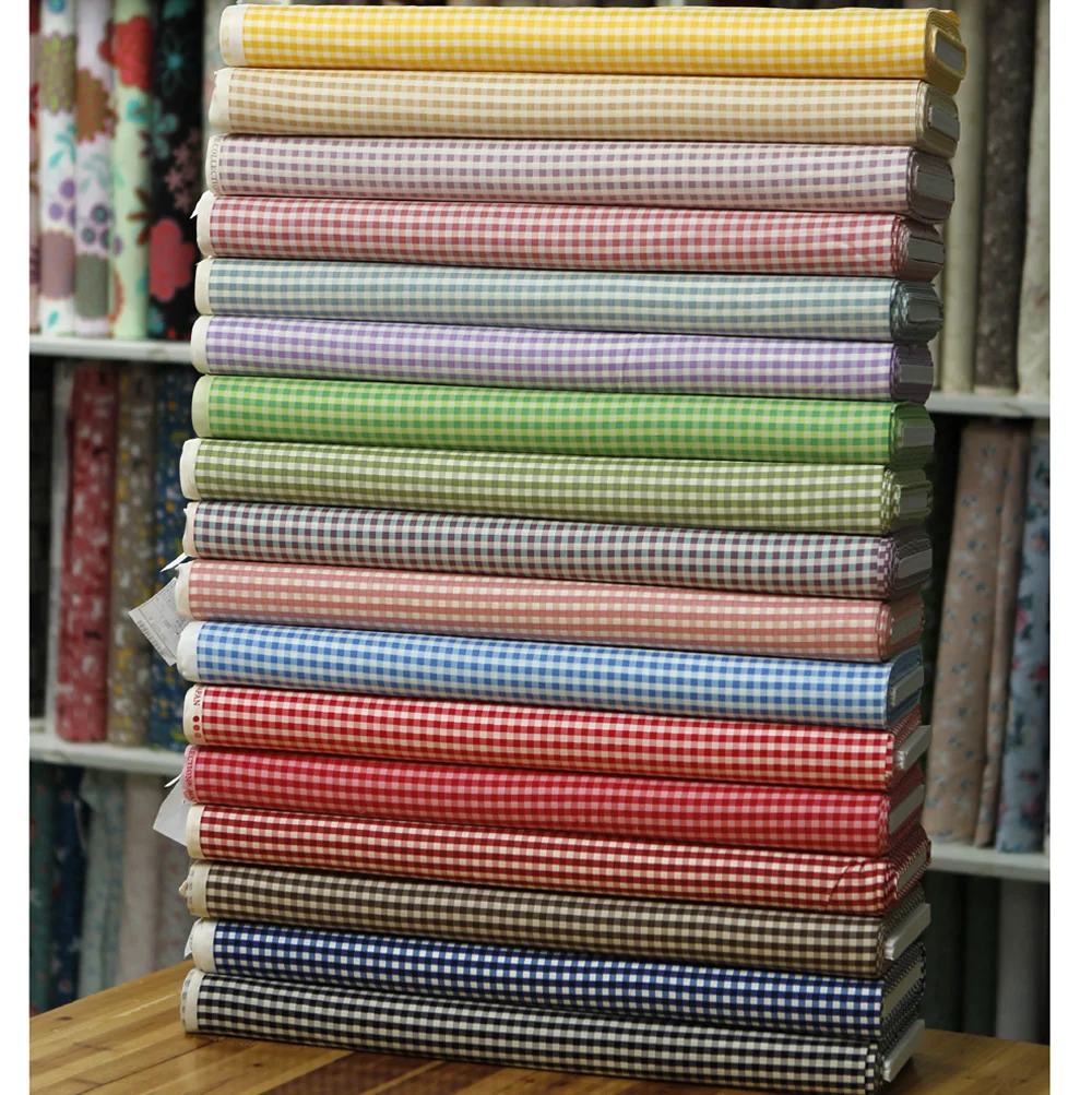 

Waltz clothing imported from Japan in the spring flowers quilt diy craft of pure cotton cloth fabric YUWA 1/4 m