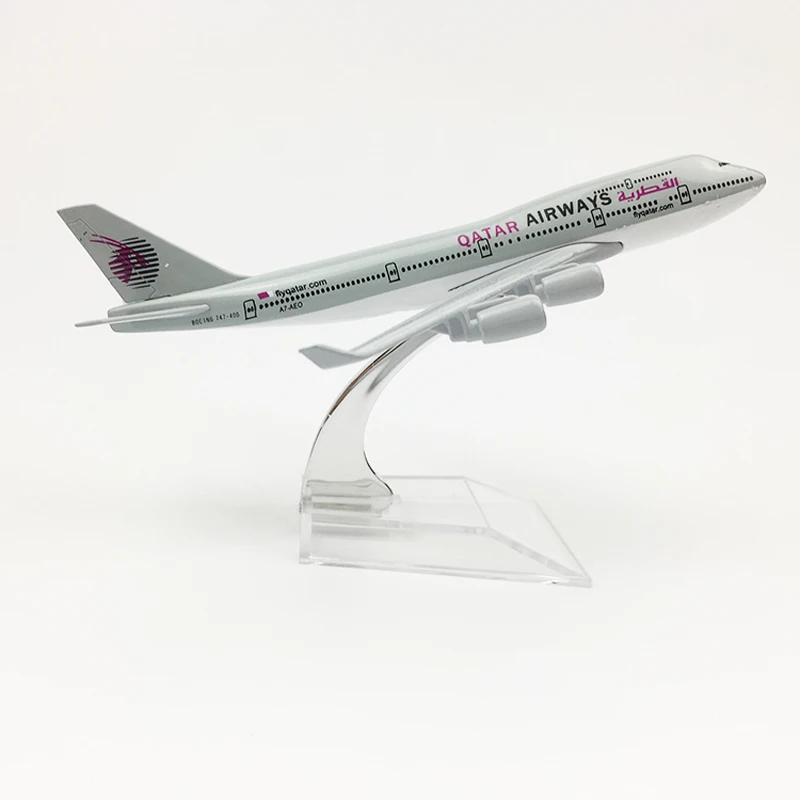 JASON TUTU 20cm Plane Model Airplane Model QATAR Airbus A380 Aircraft Model 1:200 Diecast Metal Airplanes Plane Toy Gift