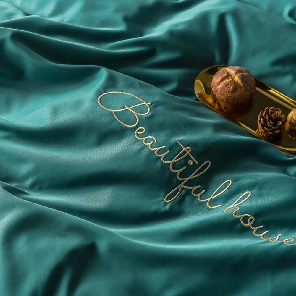 Свежий светло мятный цвет вышивка Королева Король Размер плоский лист искусственный Шелковый пододеяльник набор шелковое постельное белье набор